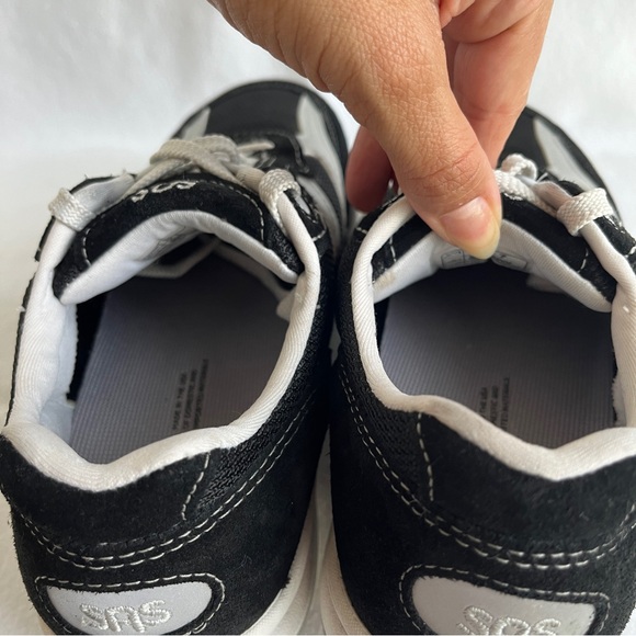 SAS Tour mesh black and silver lace up sneakers size Women's 7 W. Leather upper. - Picture 7 of 10
